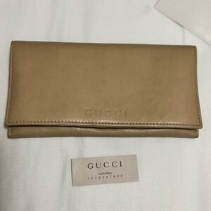 Gucci Beige Leather wallet